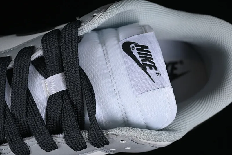 All Categories Nk SB Dunk Series Nk SB Dunk Low Low-top Sneakers Special Price Nk Dunk Low "Light Smoke Grey" White Gray SB Low-top Sports and Leisure Sneakers DD1503-117